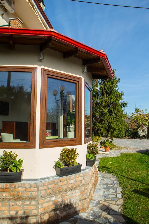 Guesthouse Liogerma Като-Лутраки Экстерьер фото